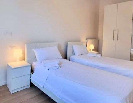 Adriana Apartment Триест Екстериор снимка