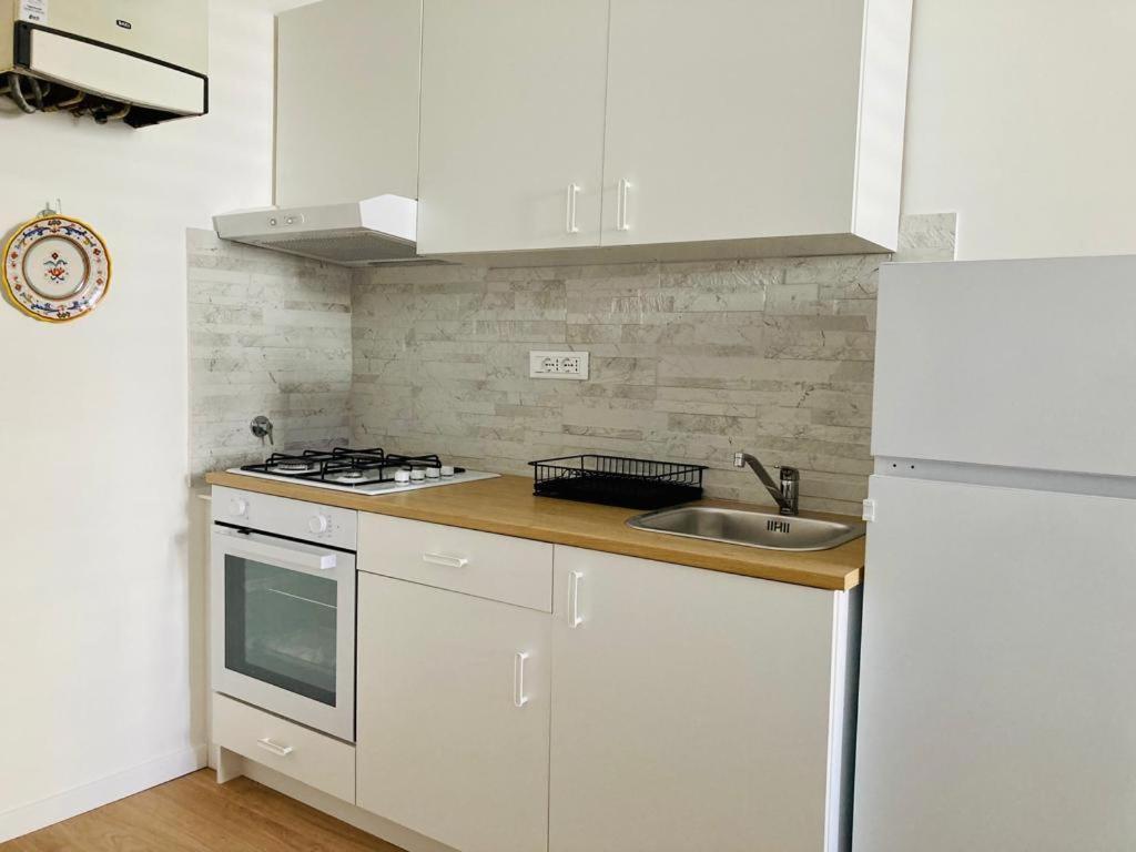 Adriana Apartment Триест Екстериор снимка