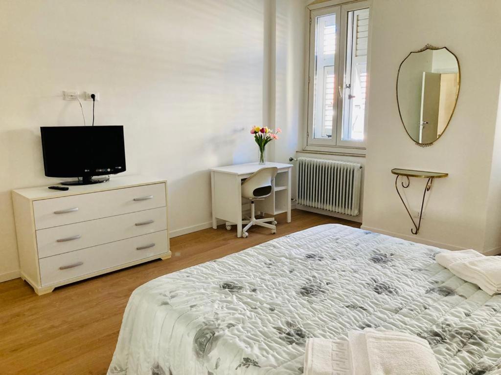 Adriana Apartment Триест Екстериор снимка